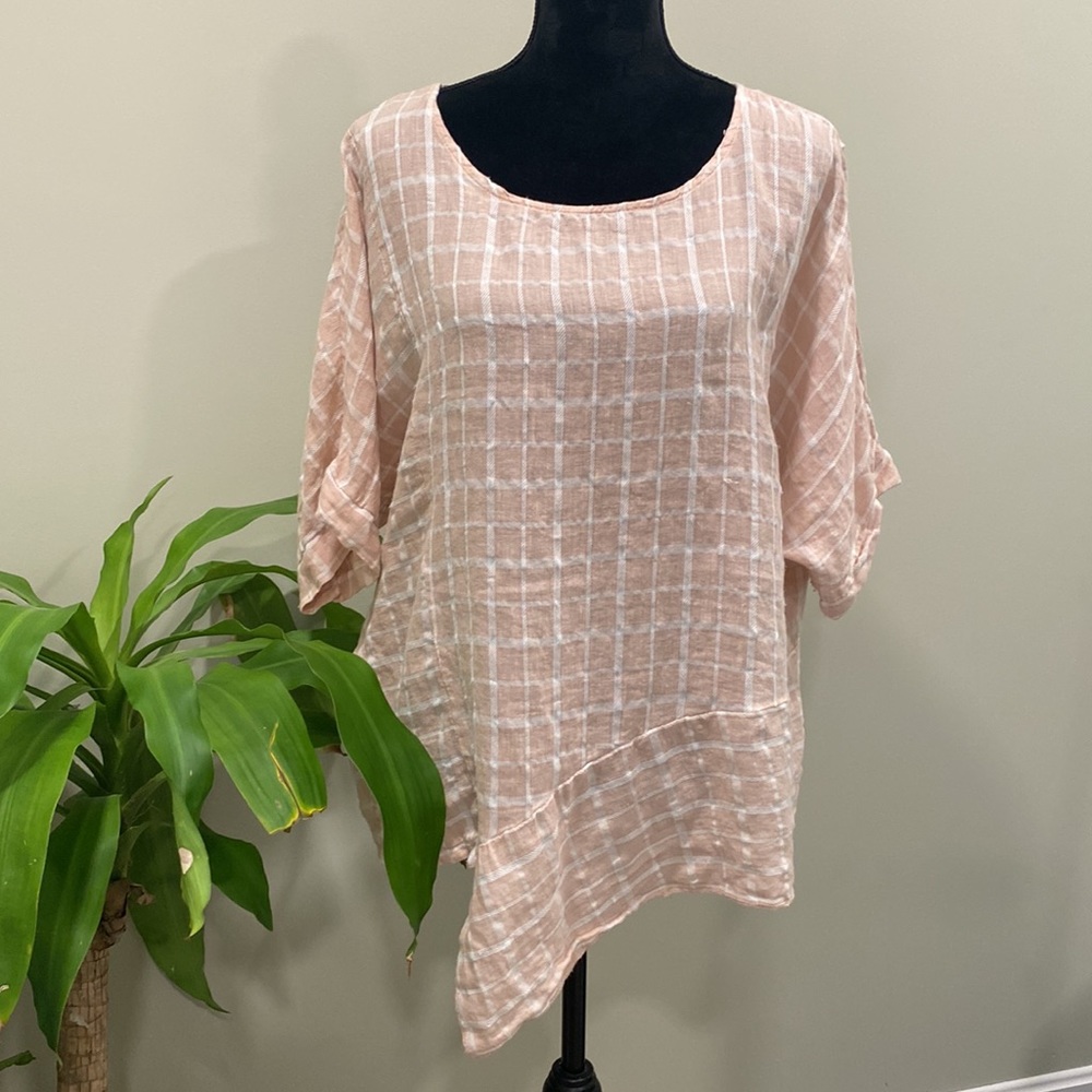 Beyond Capri Pale Pink and White Linen Asymmetrical Tunic